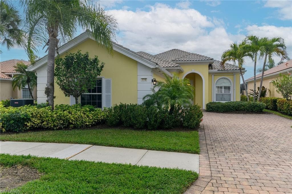 7710 Tommasi CT NAPLES, FL 34114