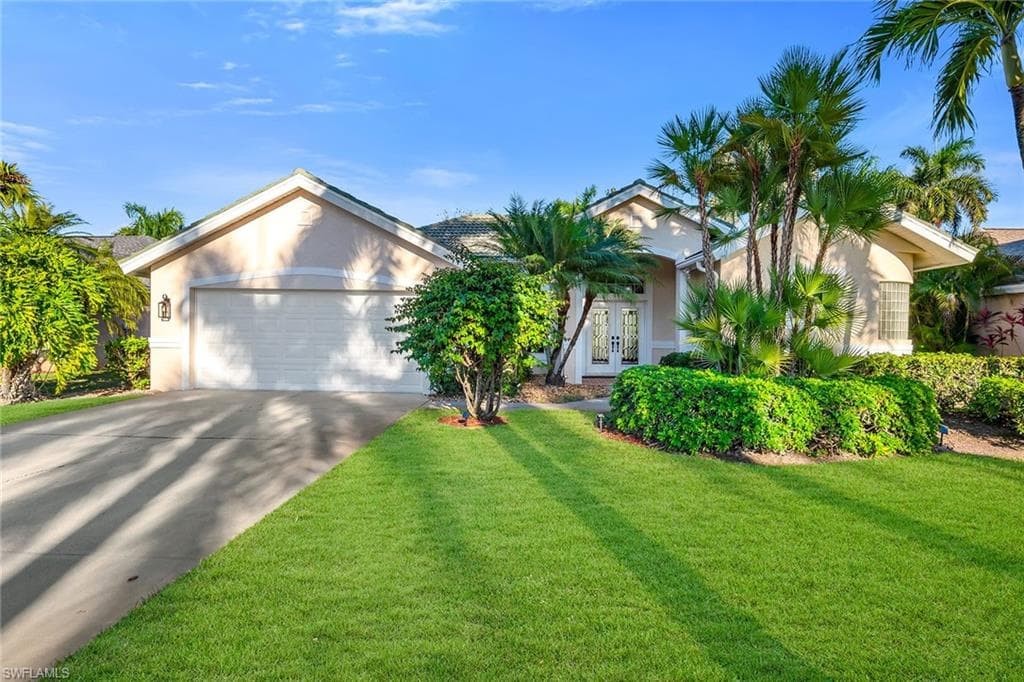 934 Marble DR NAPLES, FL 34104