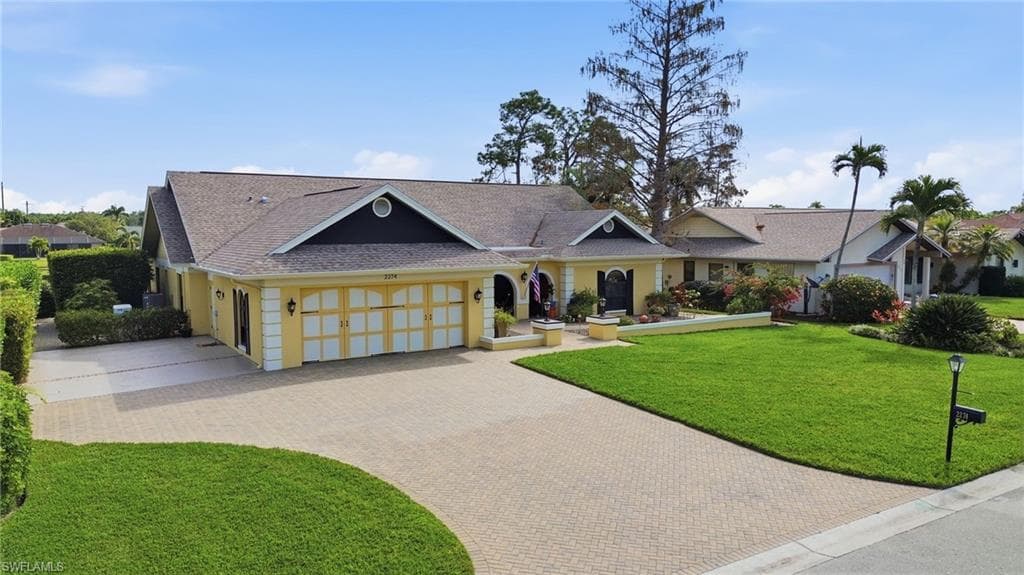 2274 Queens WAY NAPLES, FL 34112