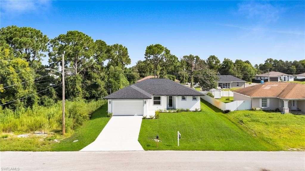 3413 28th ST SW LEHIGH ACRES, FL 33976