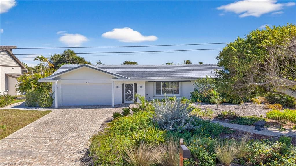 952 Kings Crown DR SANIBEL, FL 33957