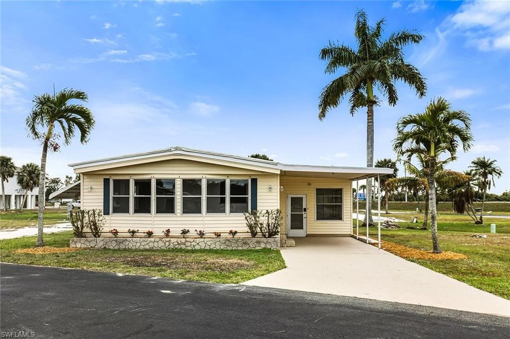 13651 Grackle DR FORT MYERS, FL 33908