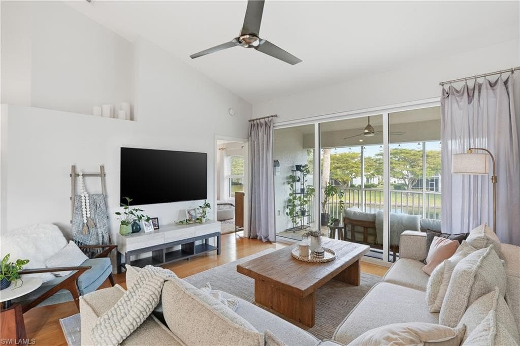 5435 Worthington LN 204 NAPLES, FL 34110