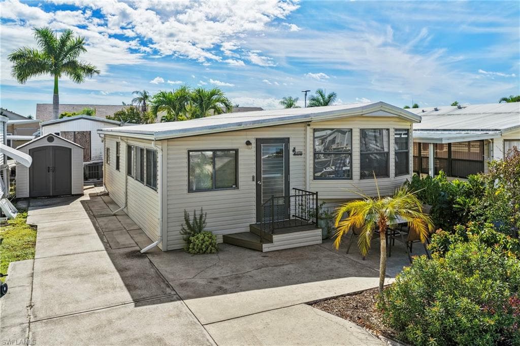 11731 Padina DR FORT MYERS, FL 33908