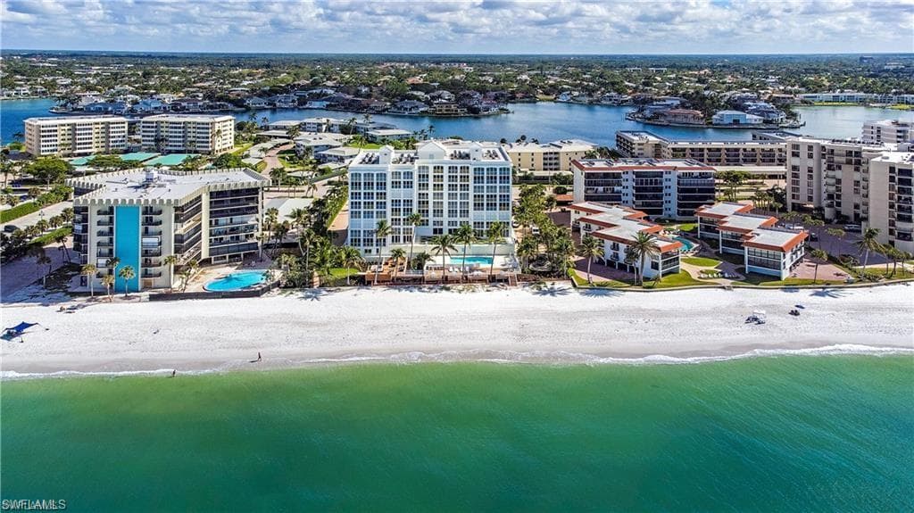 3377 Gulf Shore BLVD N 2A NAPLES, FL 34103