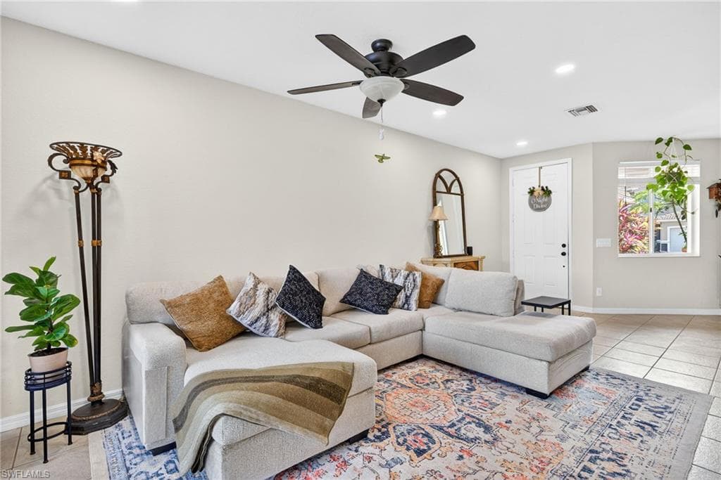 9530 Roundstone CIR FORT MYERS, FL 33967