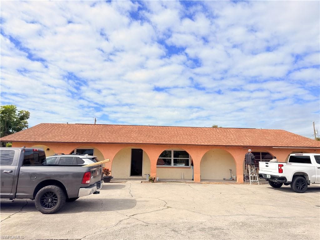 2241 SUNSHINE BLVD NAPLES, FL 34116