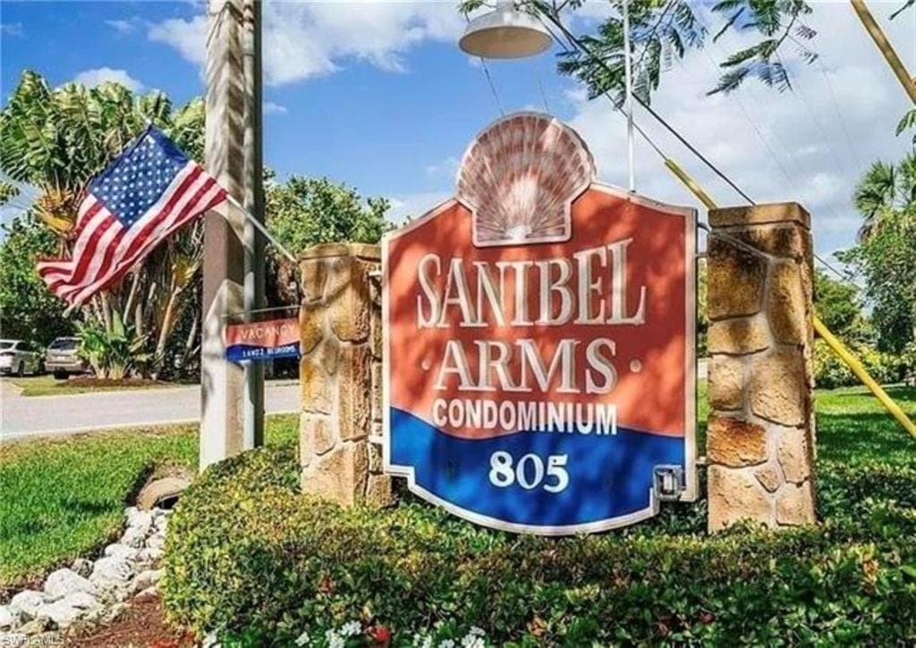 805 E Gulf DR A7 SANIBEL, FL 33957