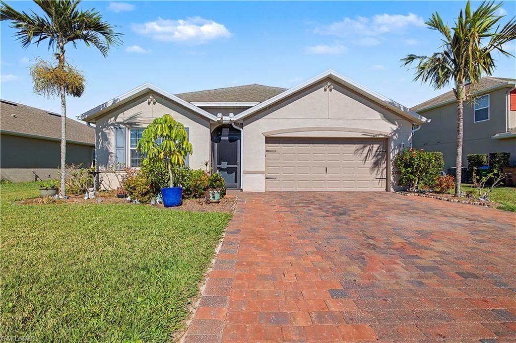 2613 Manzilla LN CAPE CORAL, FL 33909