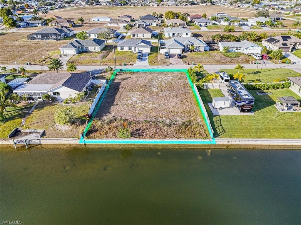 322 NE 20th ST CAPE CORAL, FL 33909