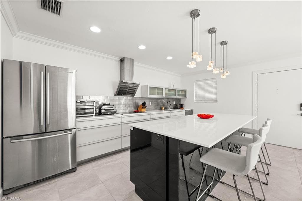 766 Central AVE 301 NAPLES, FL 34102