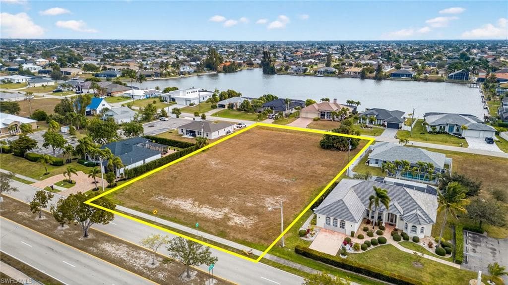 3723 Chiquita BLVD S CAPE CORAL, FL 33914