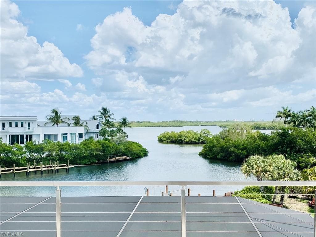 68 Southport CV BONITA SPRINGS, FL 34134