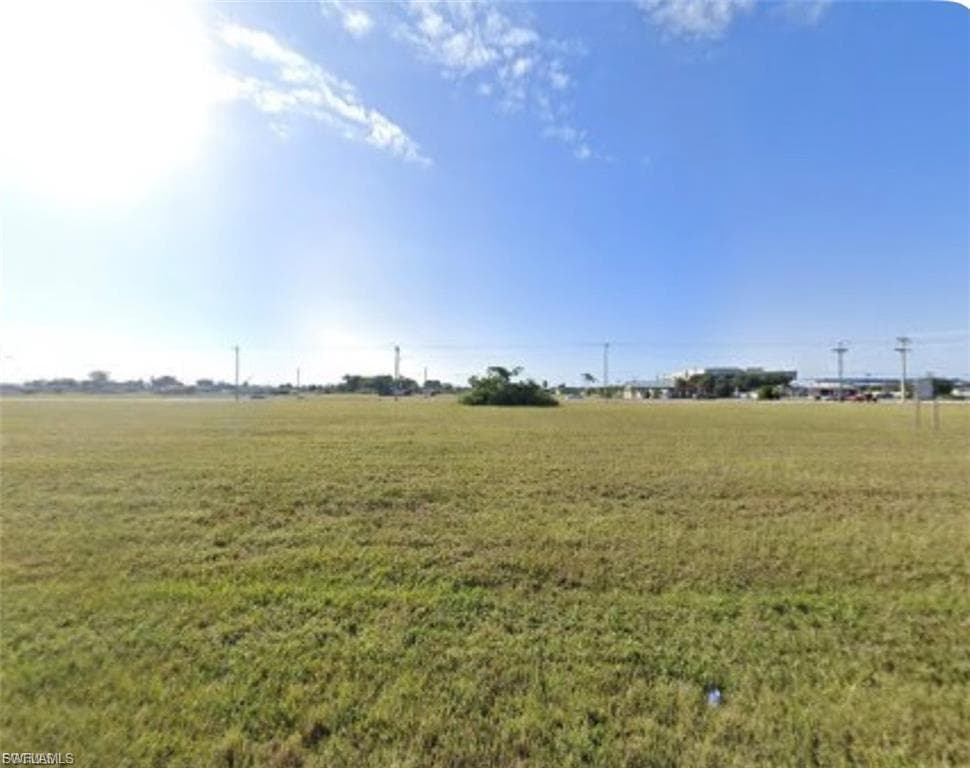 1627 NE 16th TER CAPE CORAL, FL 33909