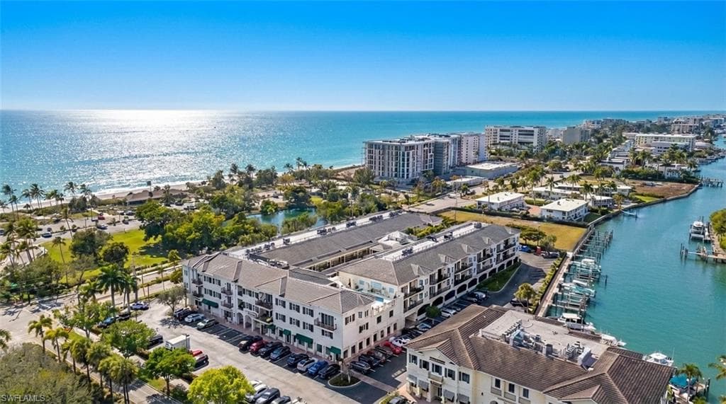 1400 Gulf Shore BLVD N 312 NAPLES, FL 34102