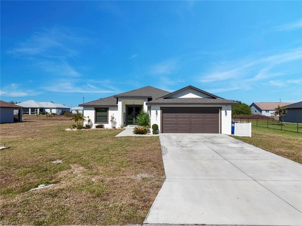 633 Carrillon AVE S LEHIGH ACRES, FL 33974