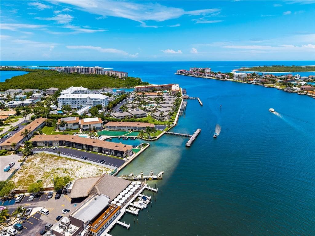 850 Palm ST C5 MARCO ISLAND, FL 34145
