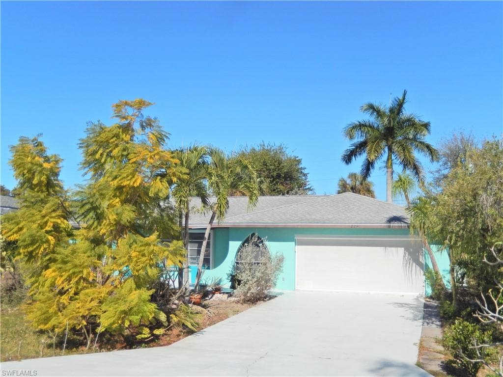 229 SE 46th LN CAPE CORAL, FL 33904