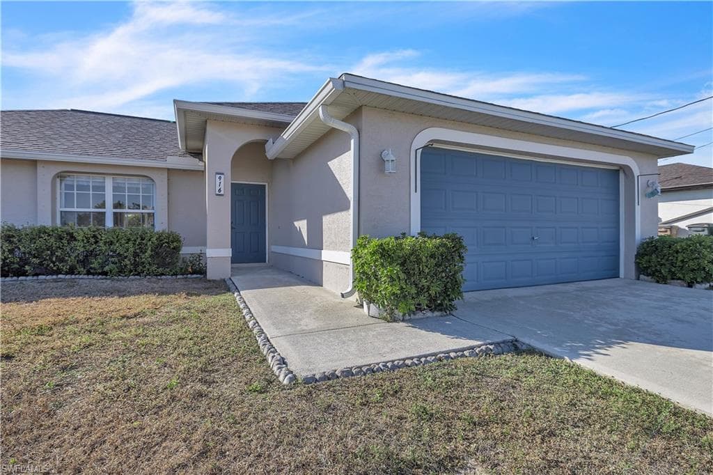916 4th PL CAPE CORAL, FL 33909