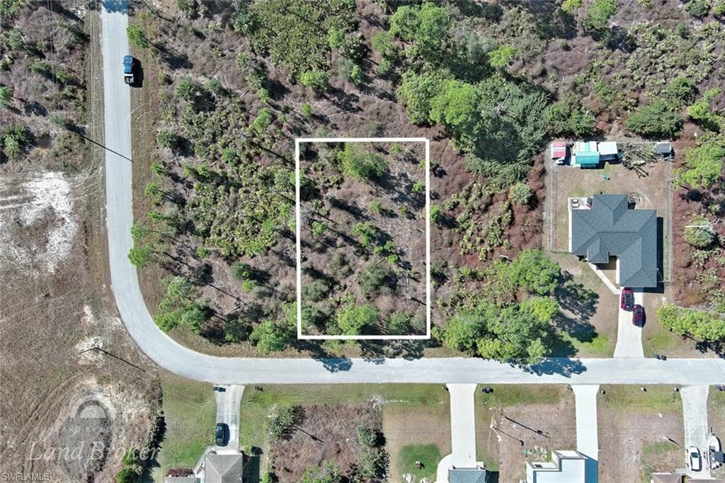 1053 Fayette AVE LEHIGH ACRES, FL 33974