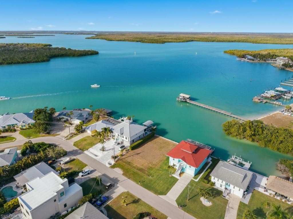 107 Pago Pago DR W NAPLES, FL 34113
