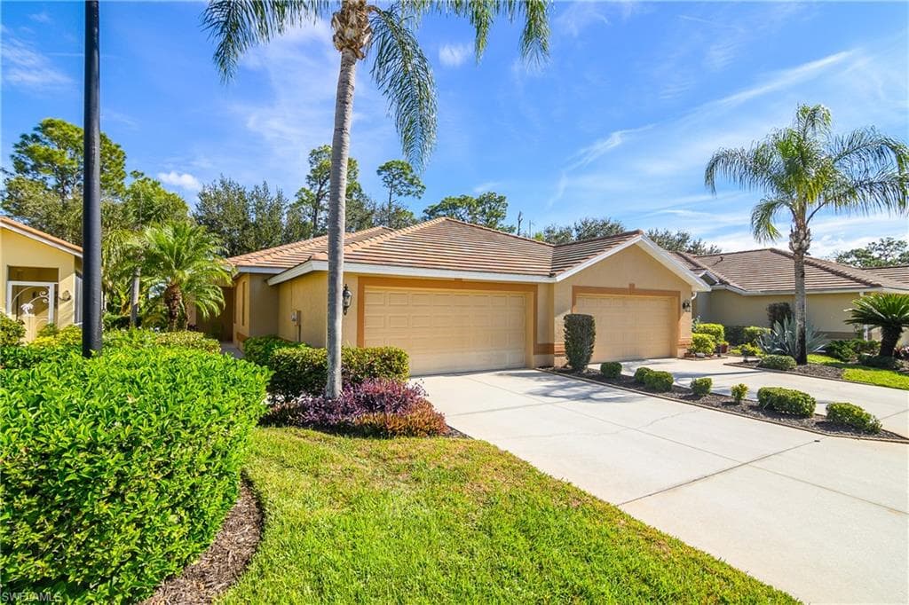 2263 Carnaby CT LEHIGH ACRES, FL 33973