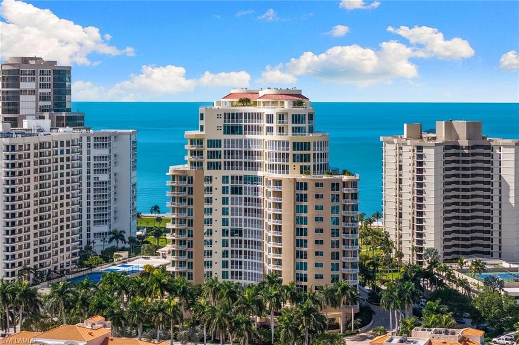 4501 Gulf Shore BLVD N 405 NAPLES, FL 34103