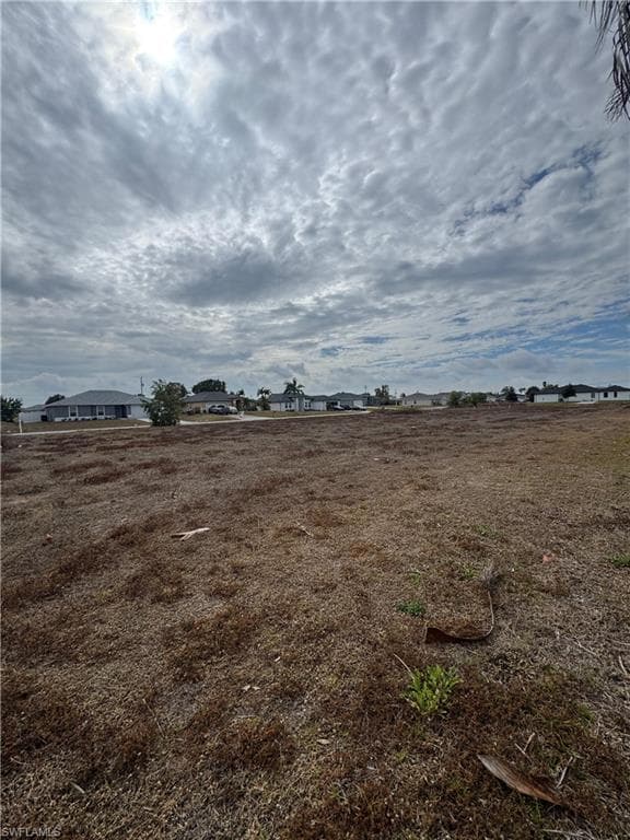 313 4th TER CAPE CORAL, FL 33993