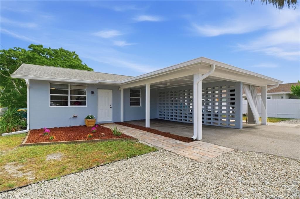 4518 Alhambra CIR NAPLES, FL 34103
