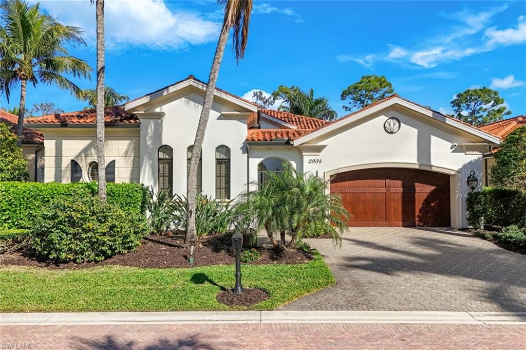 2904 Tiburon BLVD E NAPLES, FL 34109