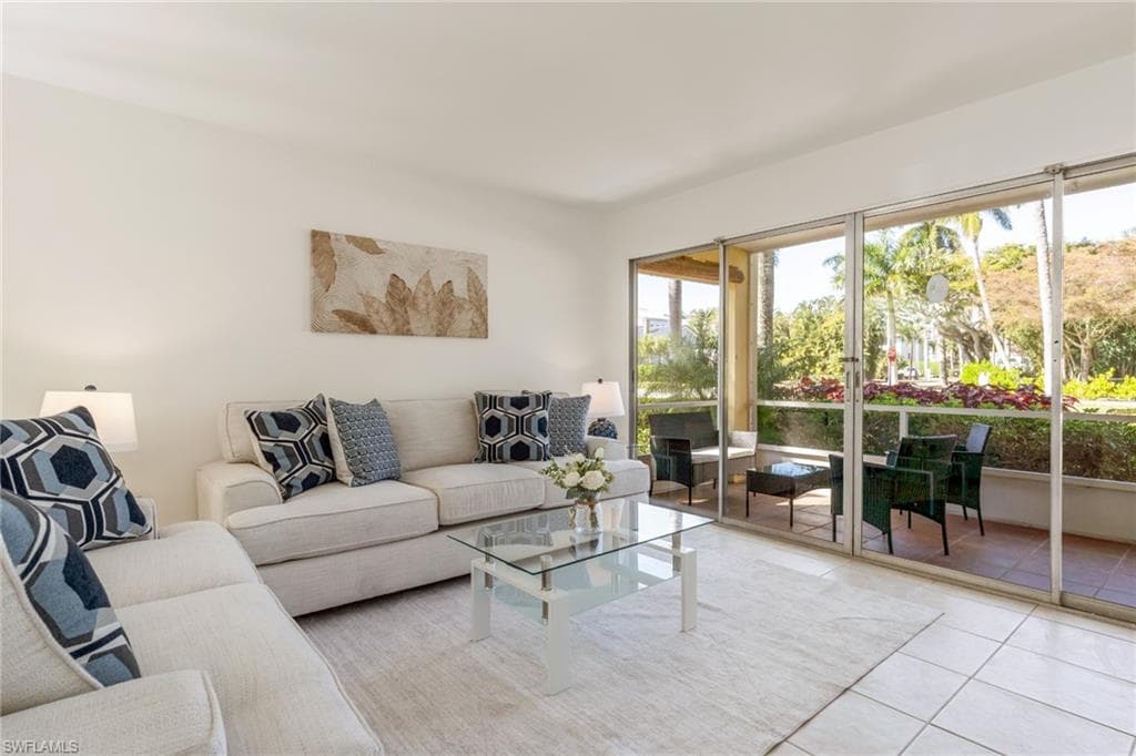 900 8th AVE S 102 NAPLES, FL 34102
