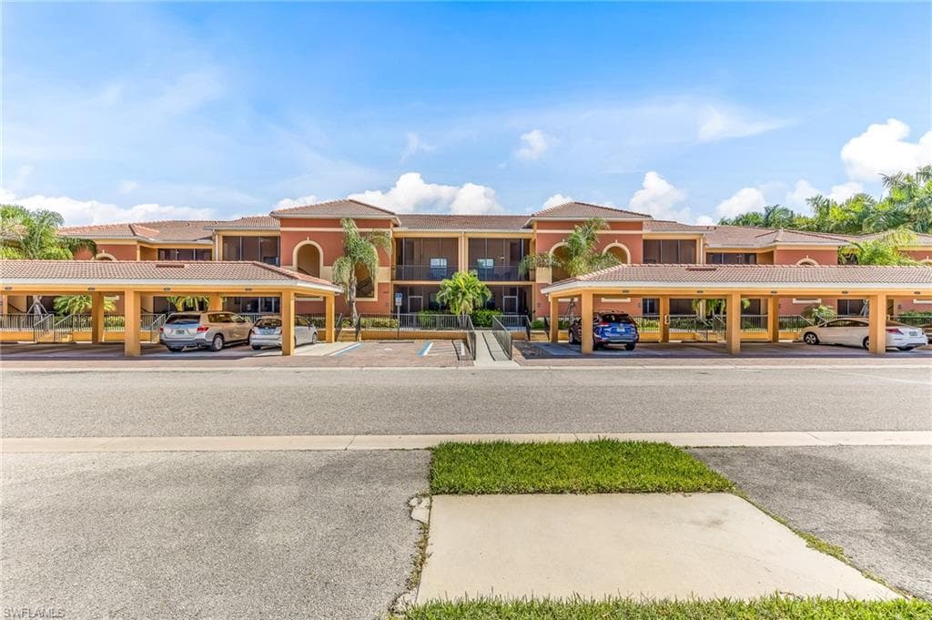 13671 Julias WAY 1221 FORT MYERS, FL 33919