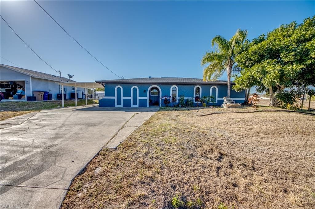 3015 8th ST SW LEHIGH ACRES, FL 33976