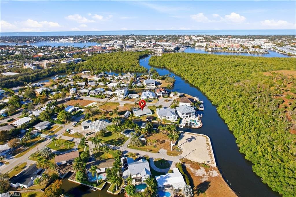 1159 Holiday LN E NAPLES, FL 34104
