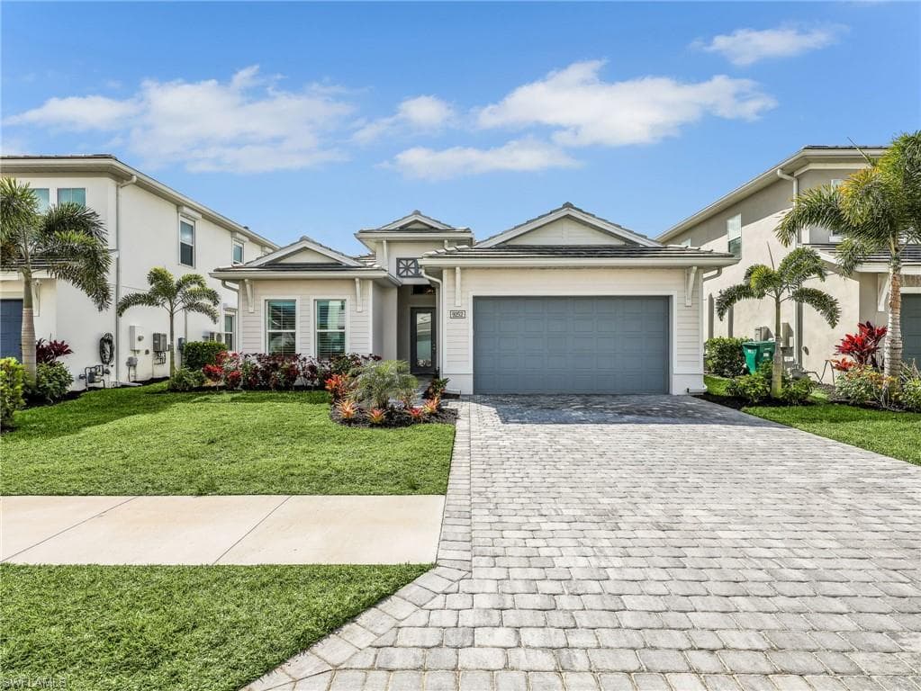 9252 Cayman DR NAPLES, FL 34114
