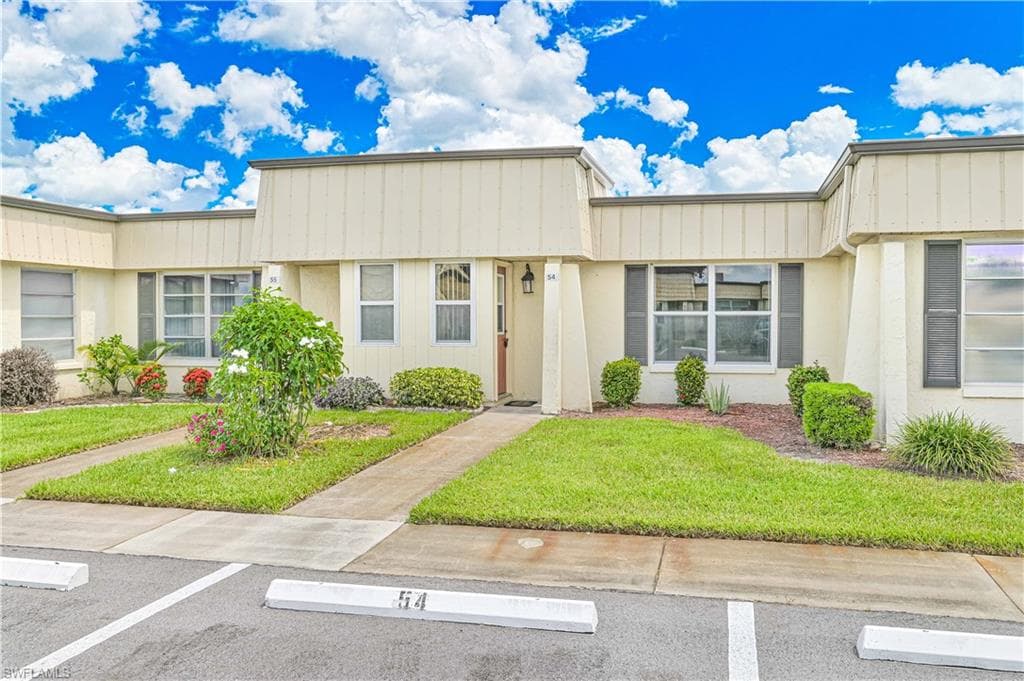 54 Laconia CT FORT MYERS, FL 33919