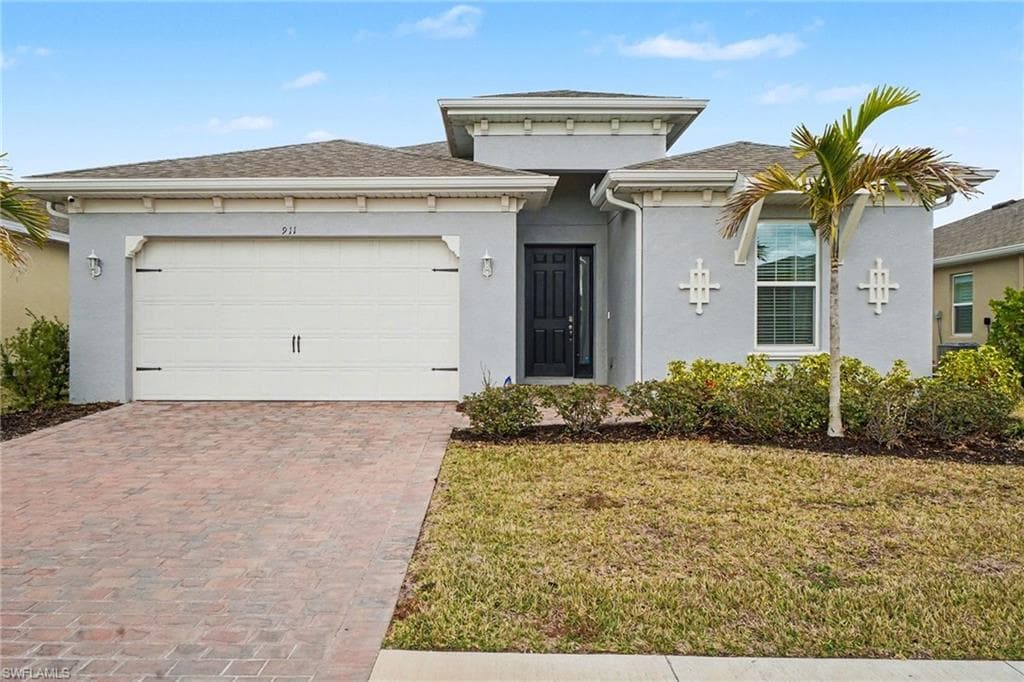 911 Stonewater Lake TER CAPE CORAL, FL 33993