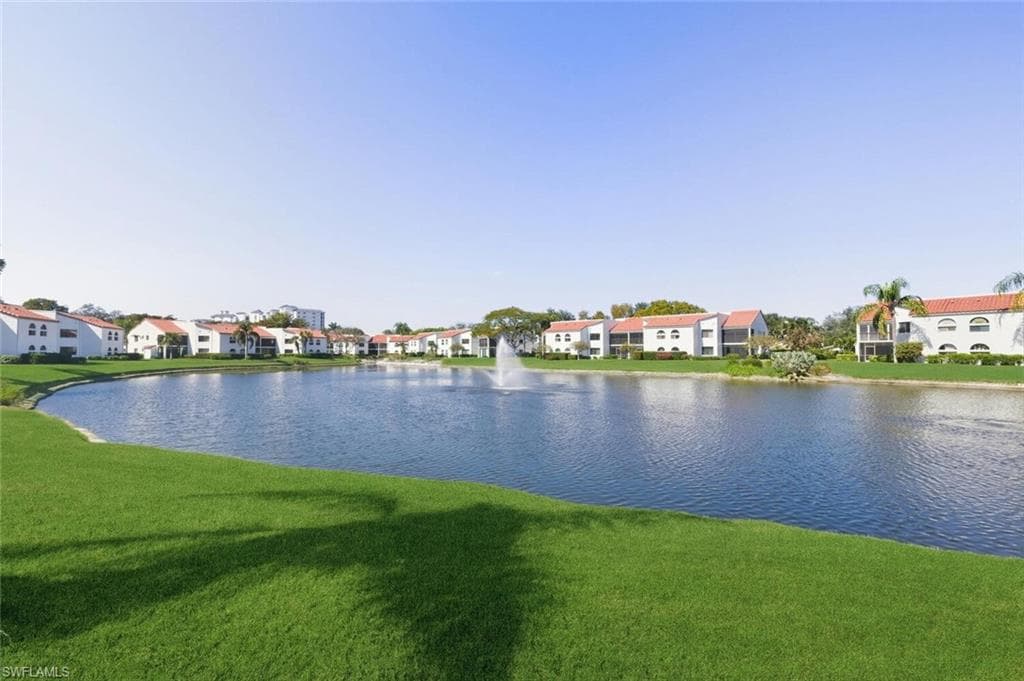 613 Beachwalk CIR J-102 NAPLES, FL 34108