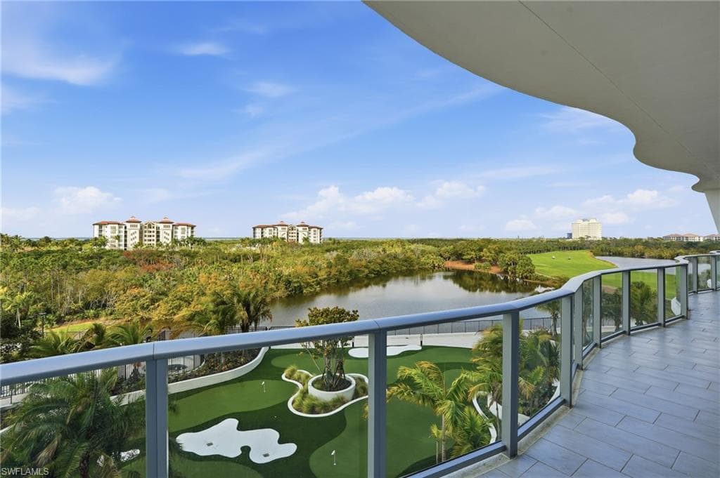 4810 Pelican Colony 403 BONITA SPRINGS, FL 34134