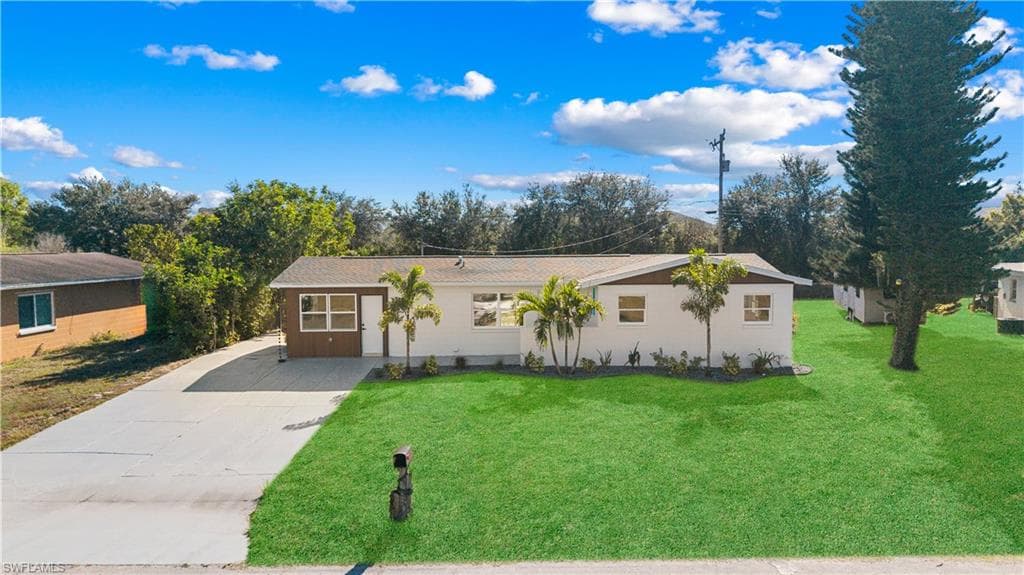 124 Andros ST LEHIGH ACRES, FL 33936