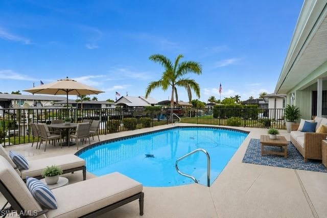 405 Tower DR CAPE CORAL, FL 33904