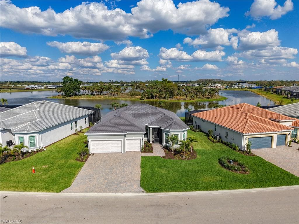 7041 Del Webb Oak Creek BLVD NORTH FORT MYERS, FL 33917