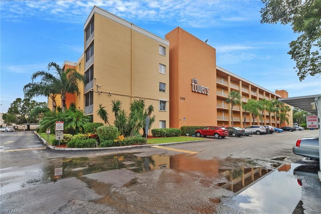 2366 E. Mall Dr Apt. 101 FORT MYERS, FL 33901