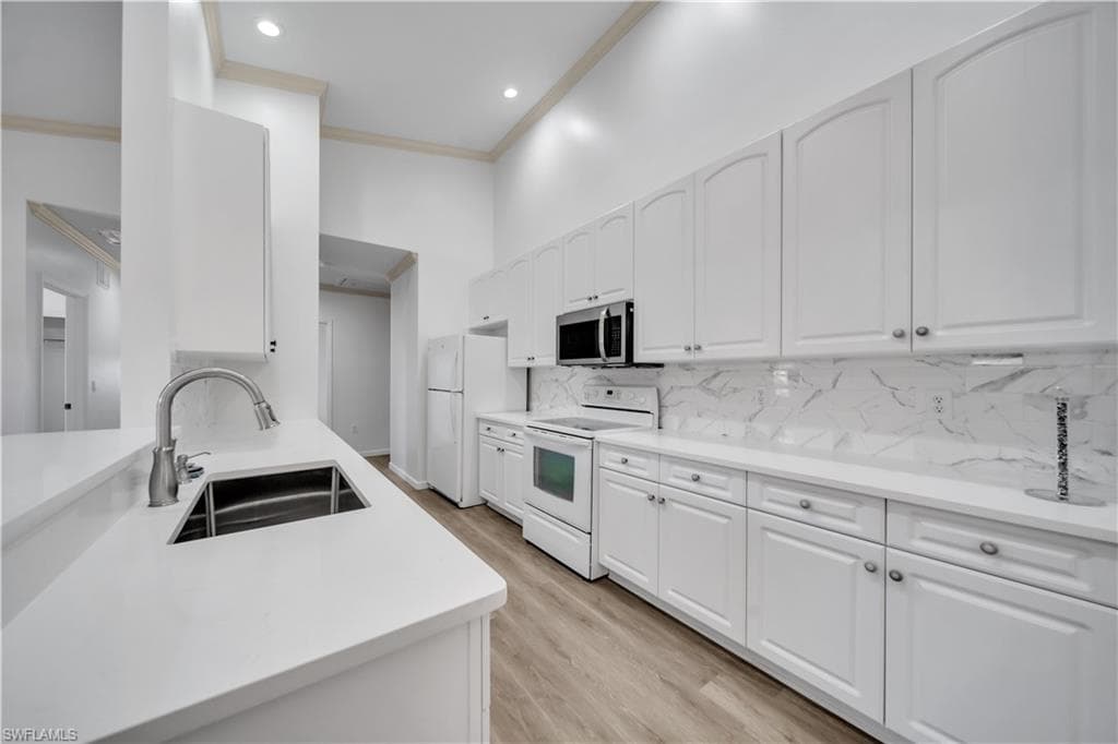 5370 Park RD 4 FORT MYERS, FL 33908
