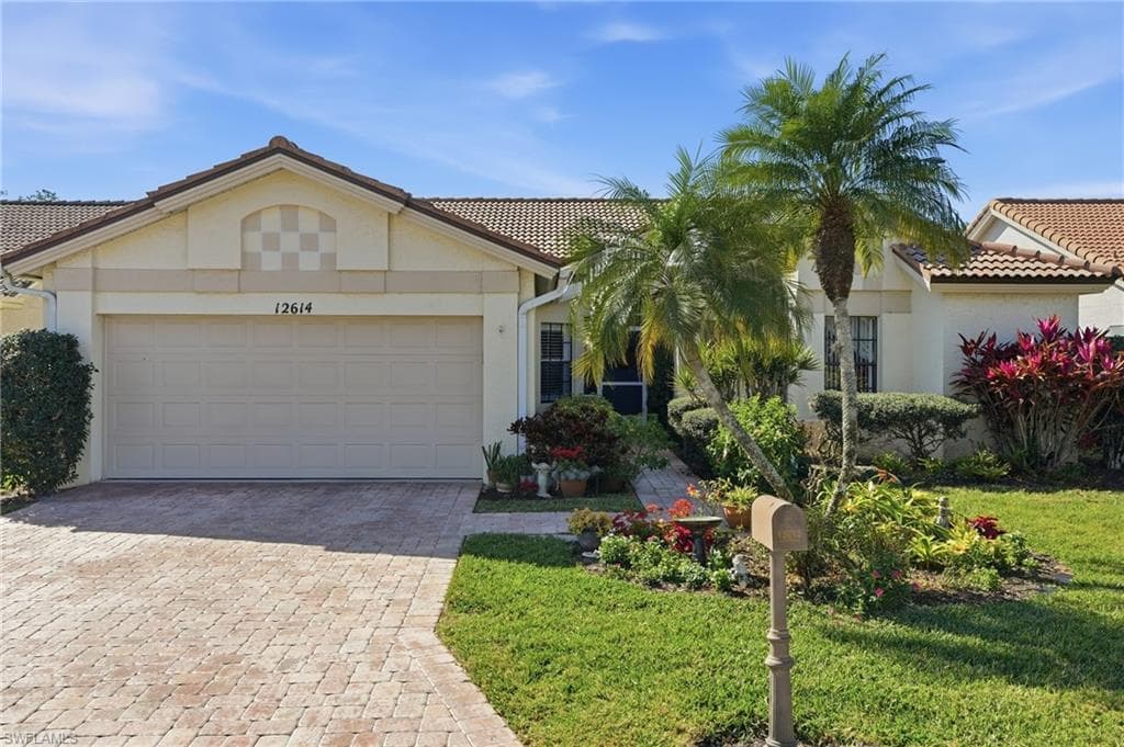 12614 Hunters Ridge DR BONITA SPRINGS, FL 34135