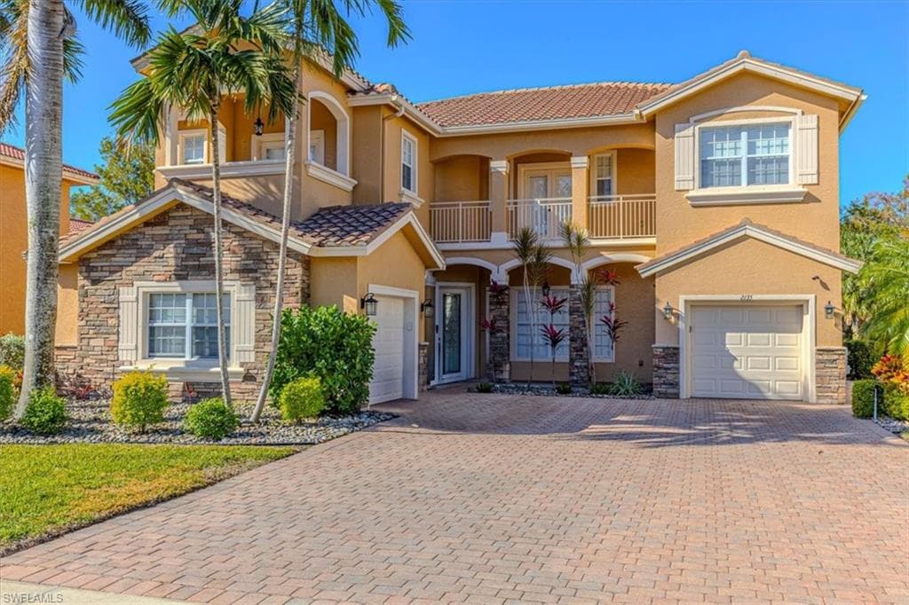 2135 Par DR NAPLES, FL 34120