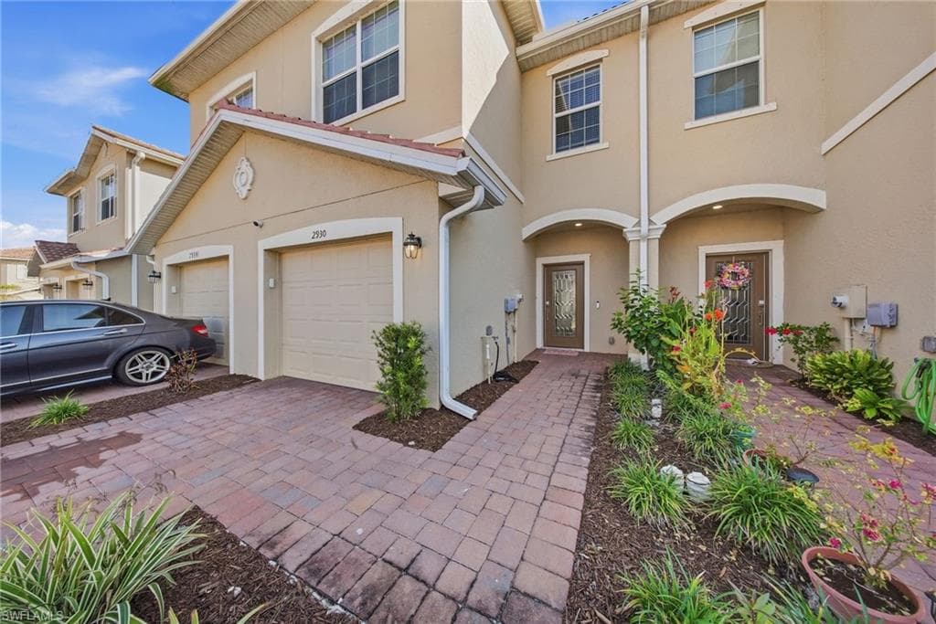 2930 Citrus ST NAPLES, FL 34120