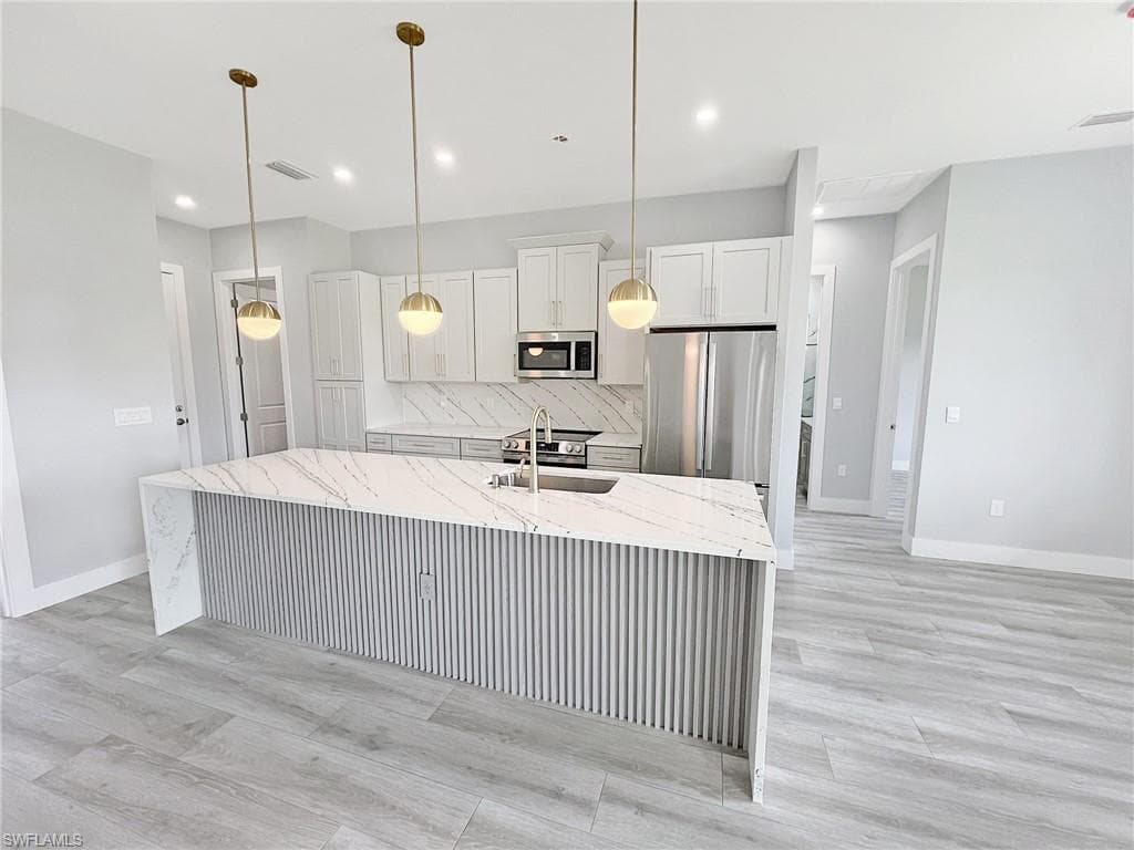 1029 Apple AVE LEHIGH ACRES, FL 33971