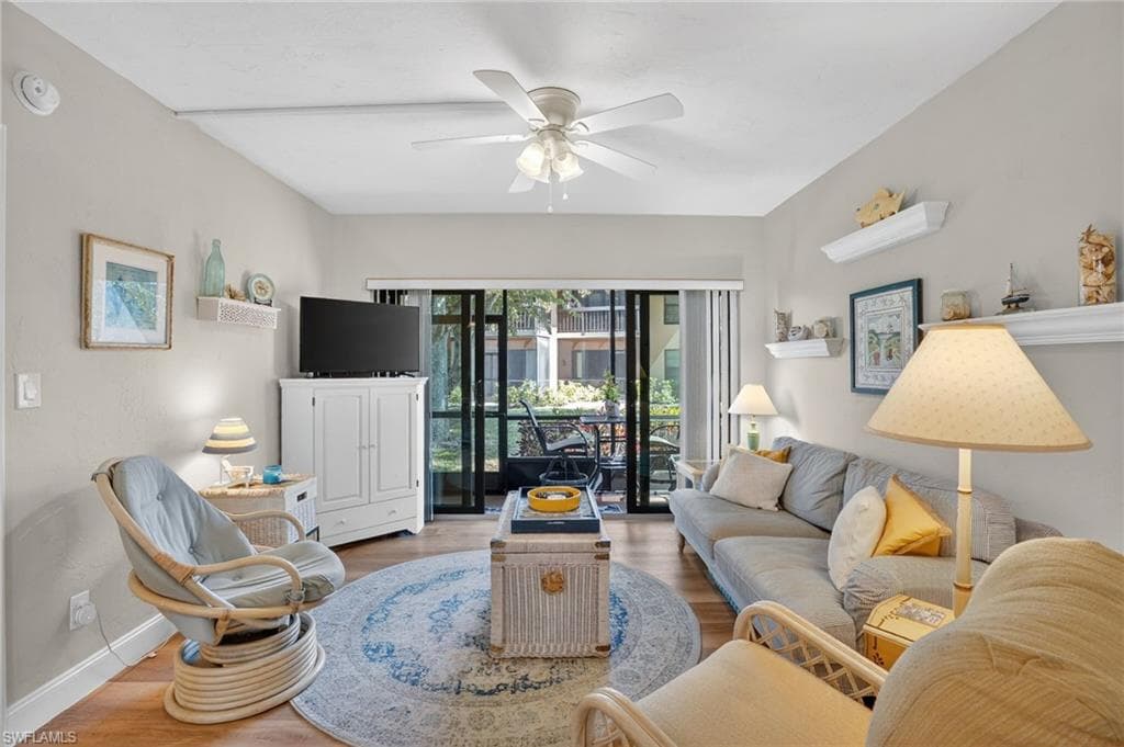 35 Greenbrier ST 6-104 MARCO ISLAND, FL 34145