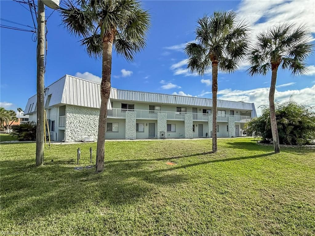 5111 Manor CT 4 CAPE CORAL, FL 33904